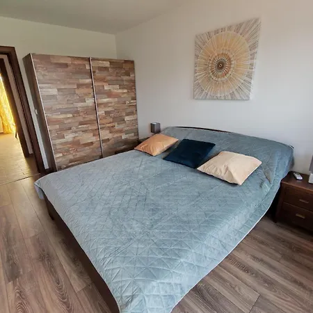 Lipahill Luxe * Ripanj