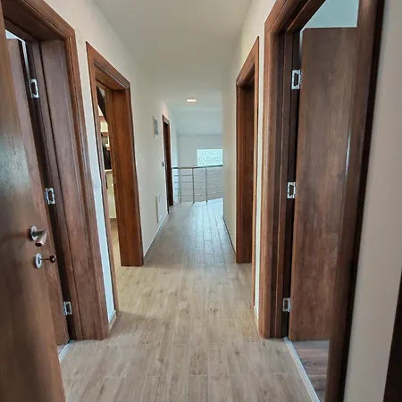 Lipahill Luxe Вилла