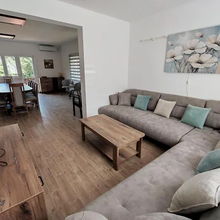 Вилла Lipahill Luxe *