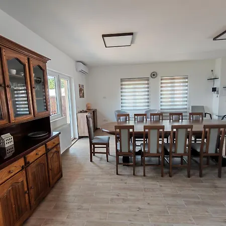 Lipahill Luxe Ripanj