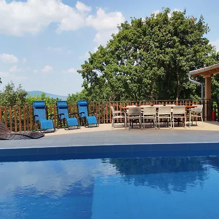 Lipahill Luxe Ripanj