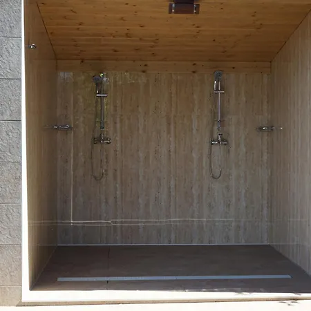 Lipahill Luxe Вилла Ripanj