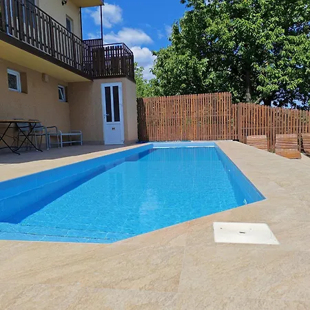 Lipahill Luxe Ripanj